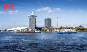 A'DAM Lookout: Ein einzigartiger Blick über Amsterdam von Europas höchster Schaukel